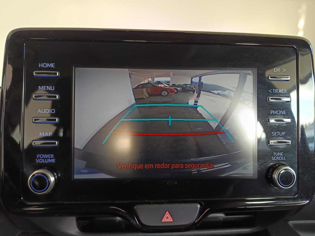 toyota-yaris-2022-hibrido-a-gasolina-1490cc