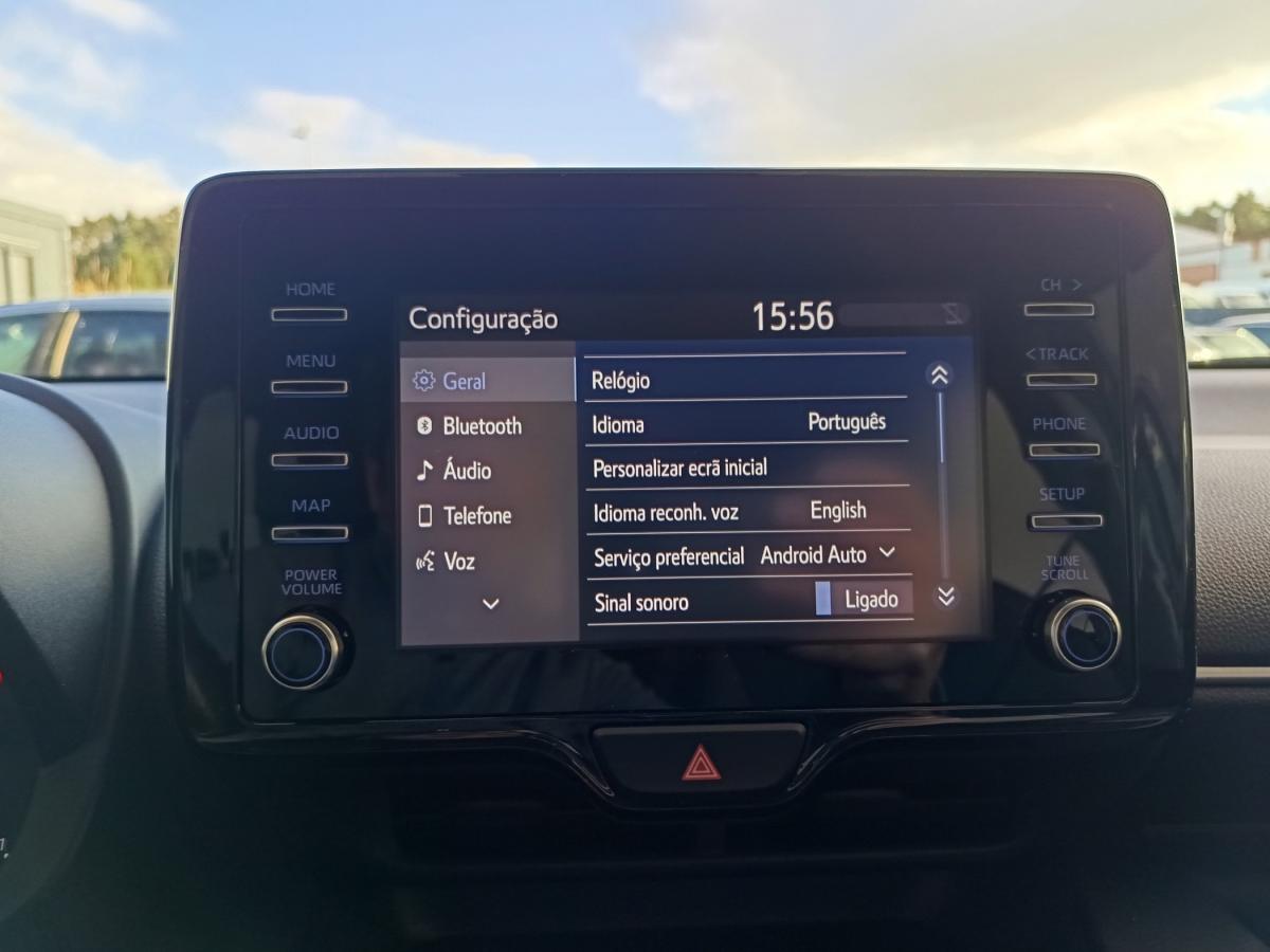 toyota-yaris-2022-hibrido-a-gasolina-1490cc