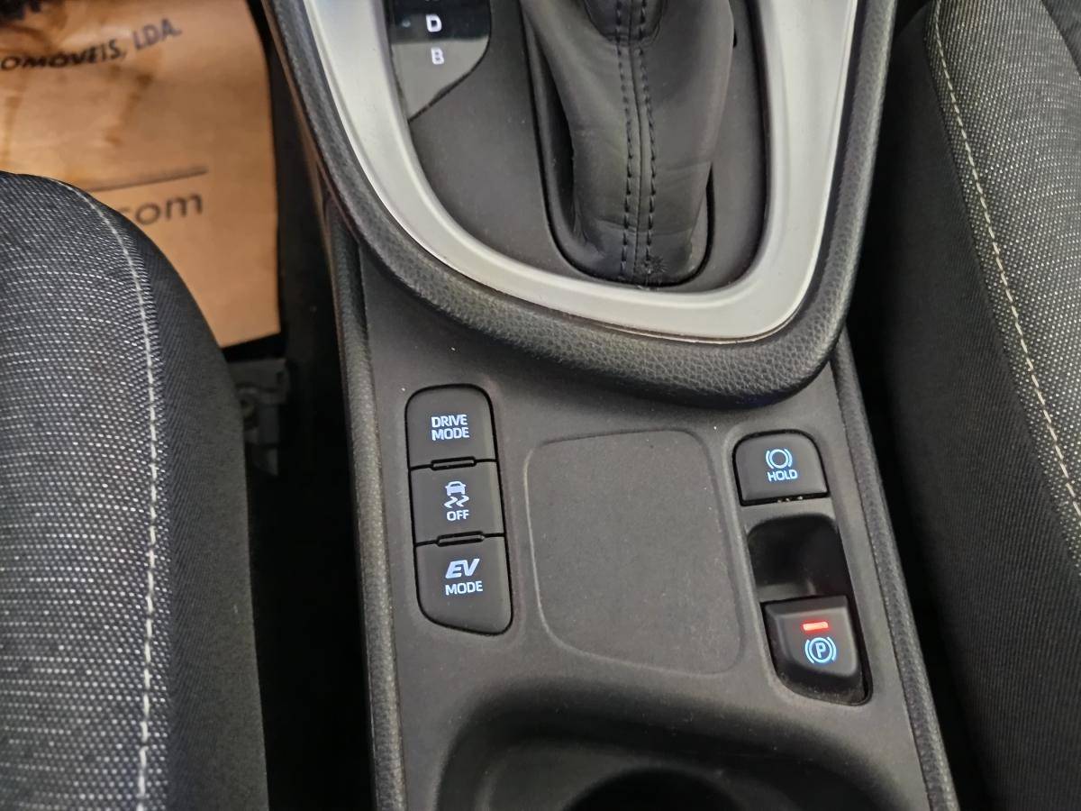 toyota-yaris-2022-hibrido-a-gasolina-1490cc