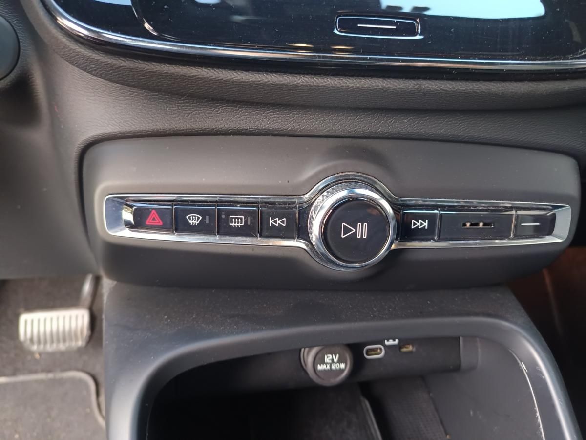 volvo-xc40-2023-eletrico-500cc