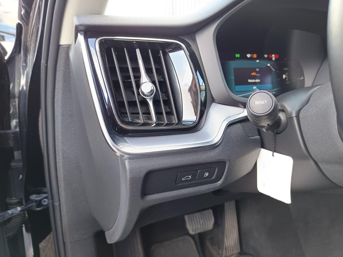 volvo-v60-2023-hibrido-a-gasolina-1969cc