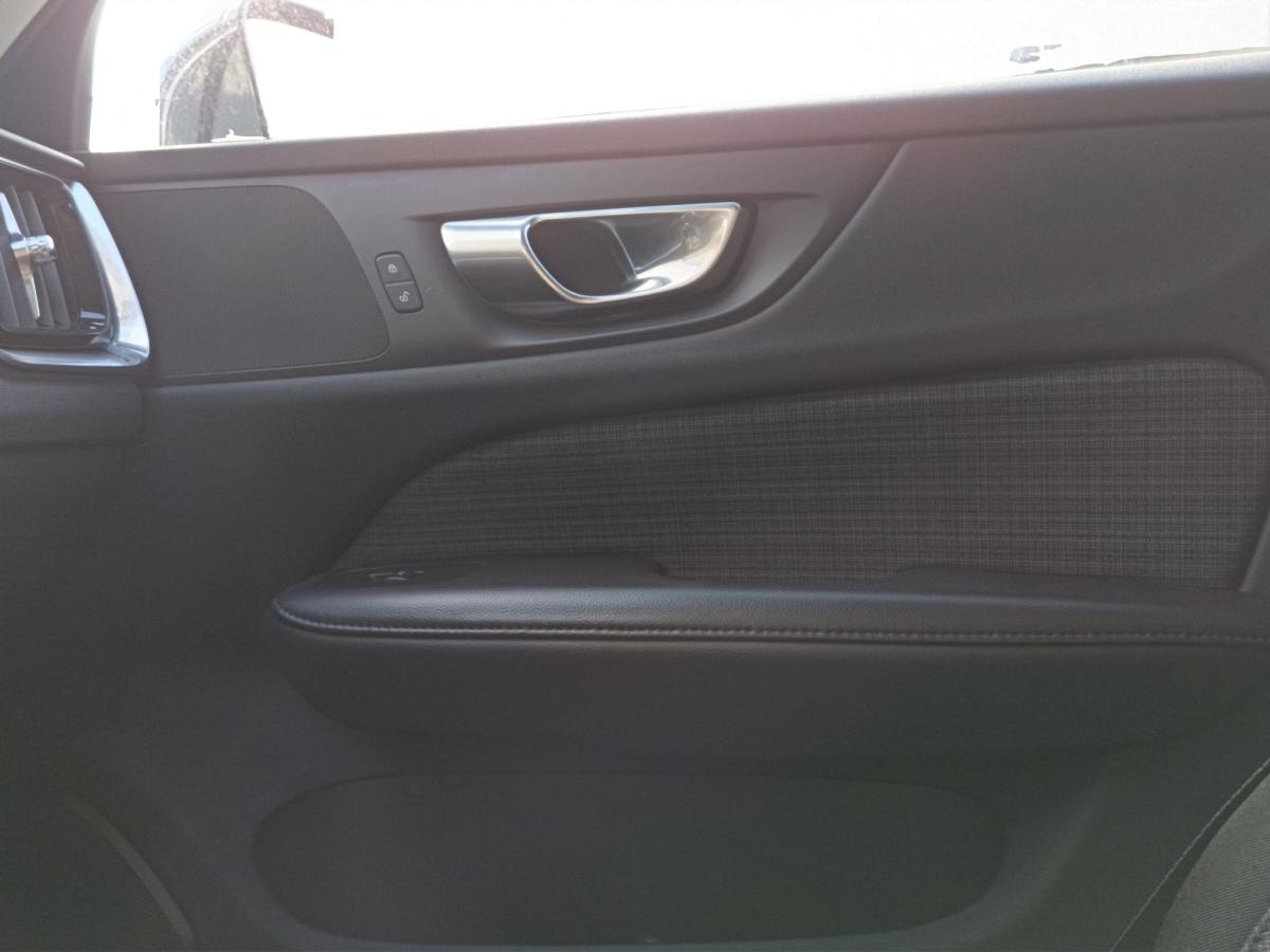 volvo-v60-2023-hibrido-a-gasolina-1969cc