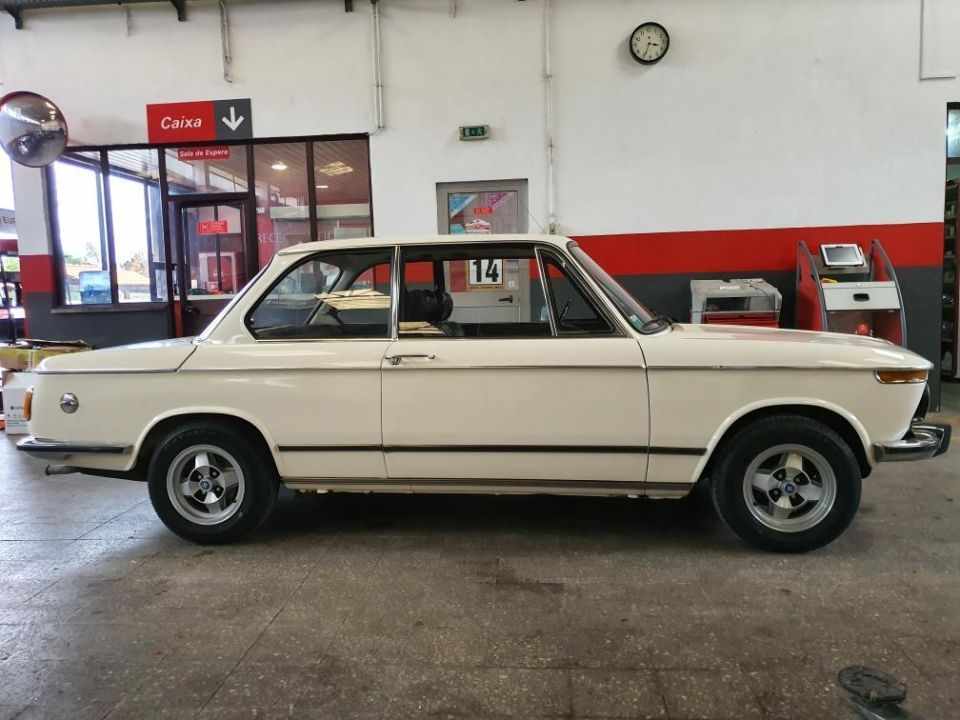 bmw-2002-2002-2000-4portas-1974-gasolina-2000cc