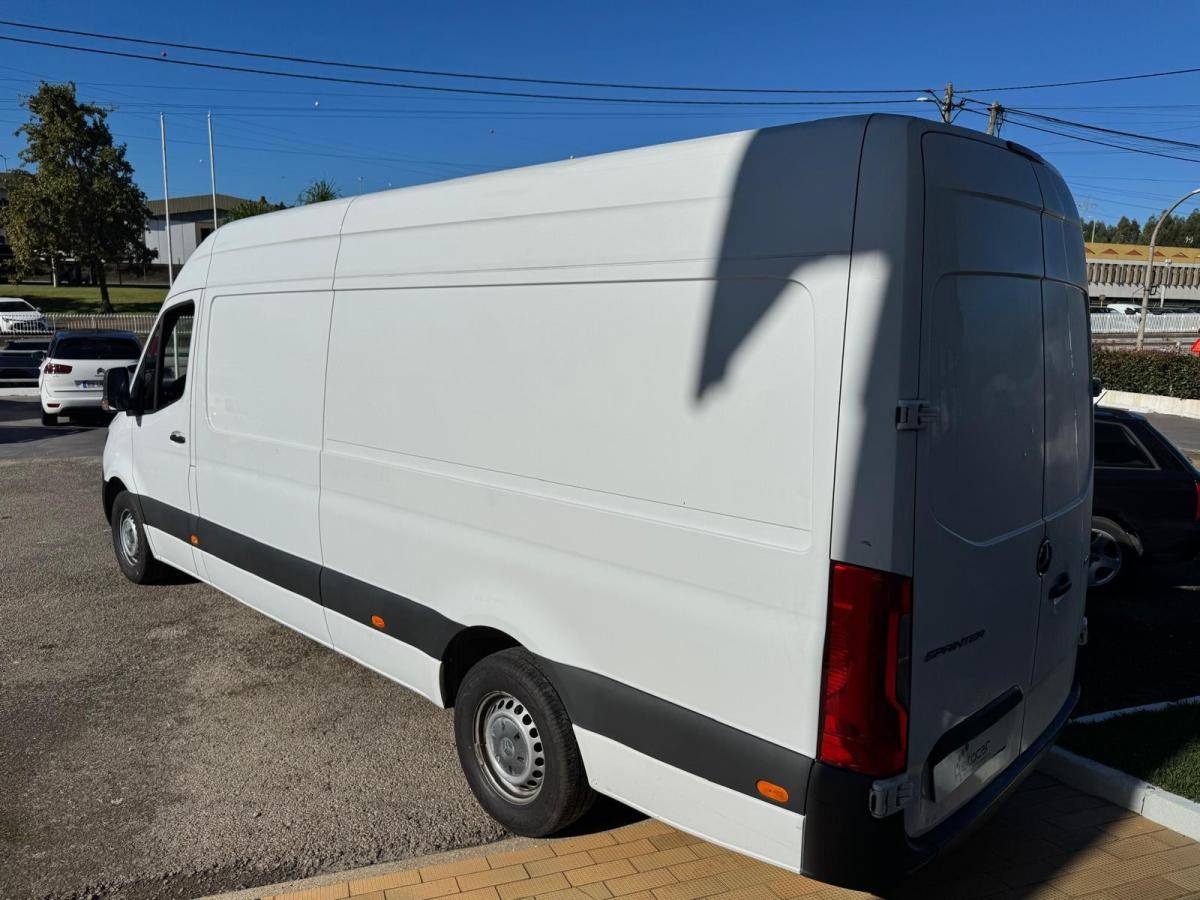 mercedes-benz-sprinter-2021-diesel-1950cc