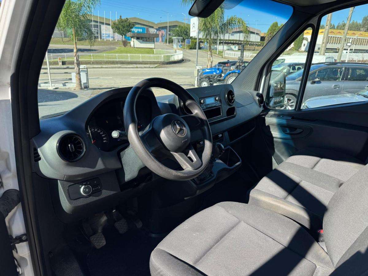 mercedes-benz-sprinter-2021-diesel-1950cc