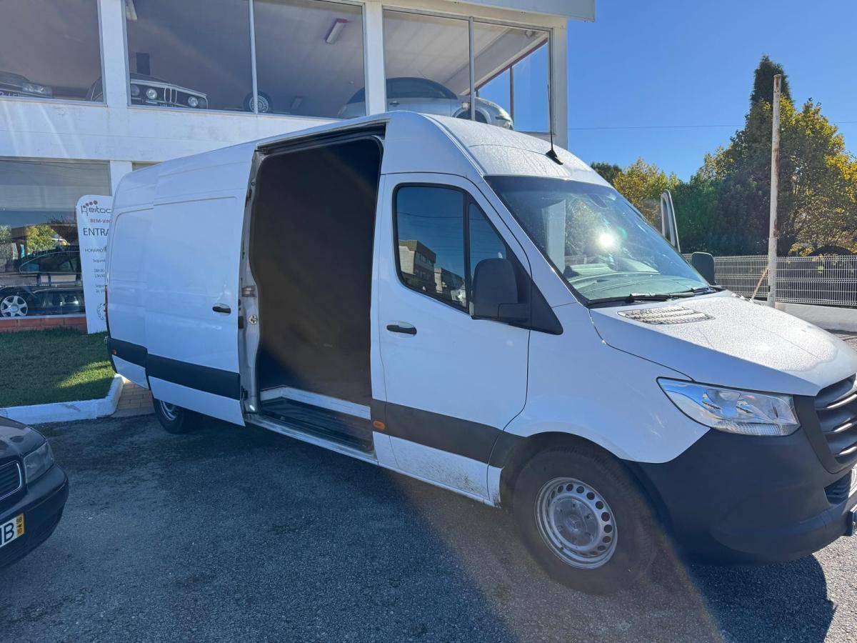 mercedes-benz-sprinter-2021-diesel-1950cc