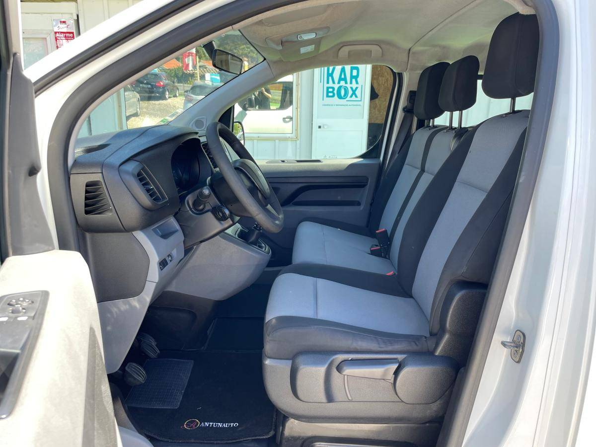 peugeot-expert-2018-diesel-1499cc