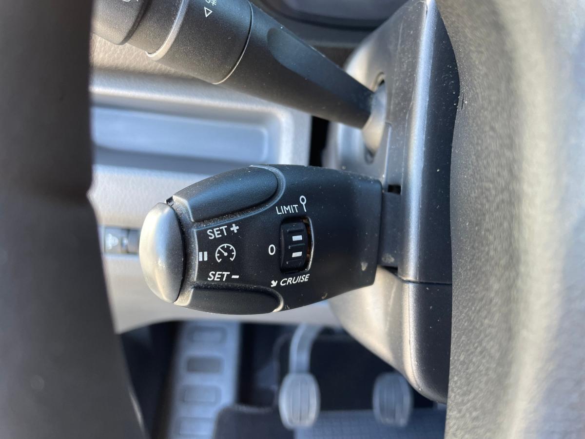 peugeot-expert-2018-diesel-1499cc