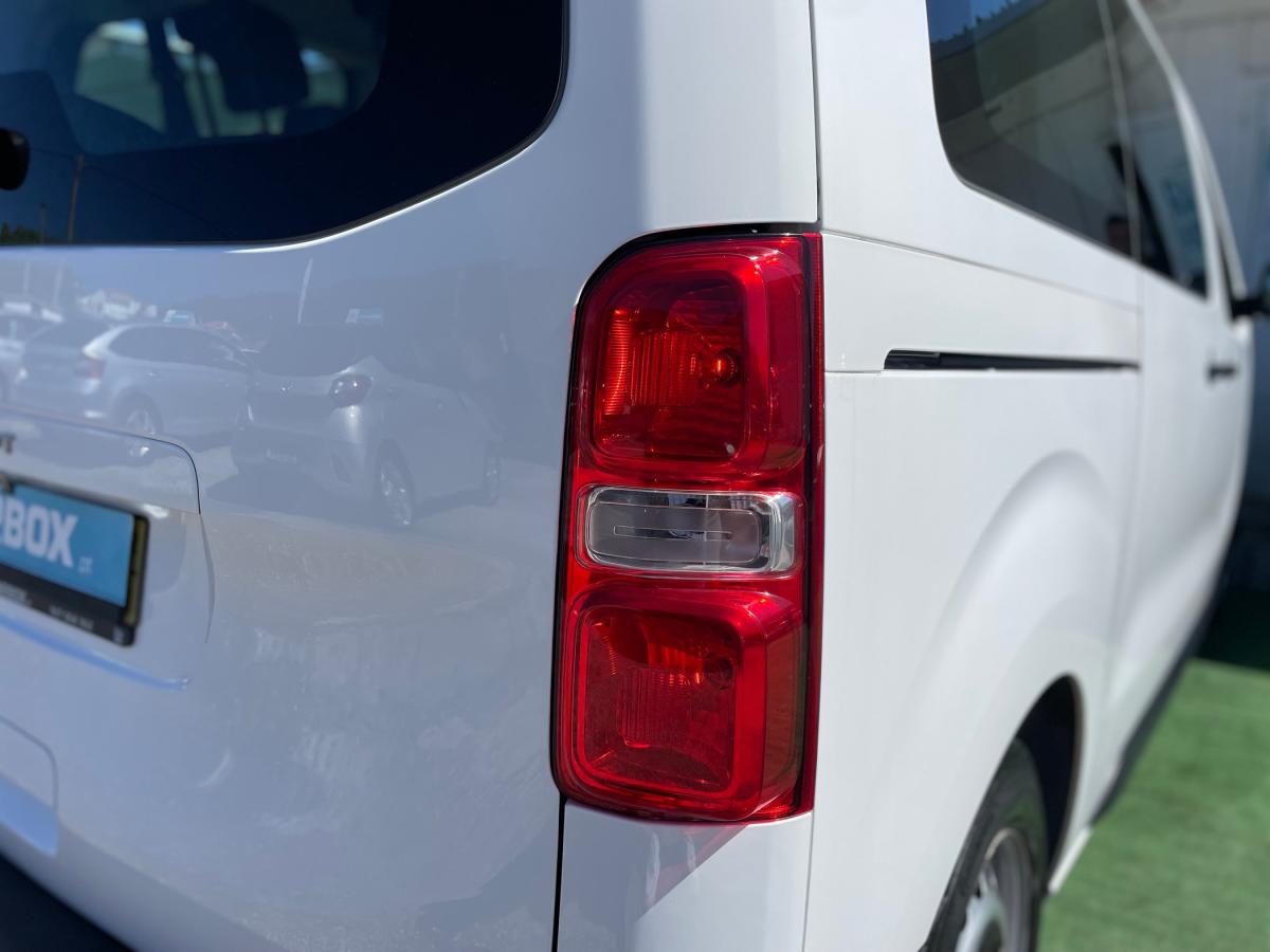 peugeot-expert-2018-diesel-1499cc