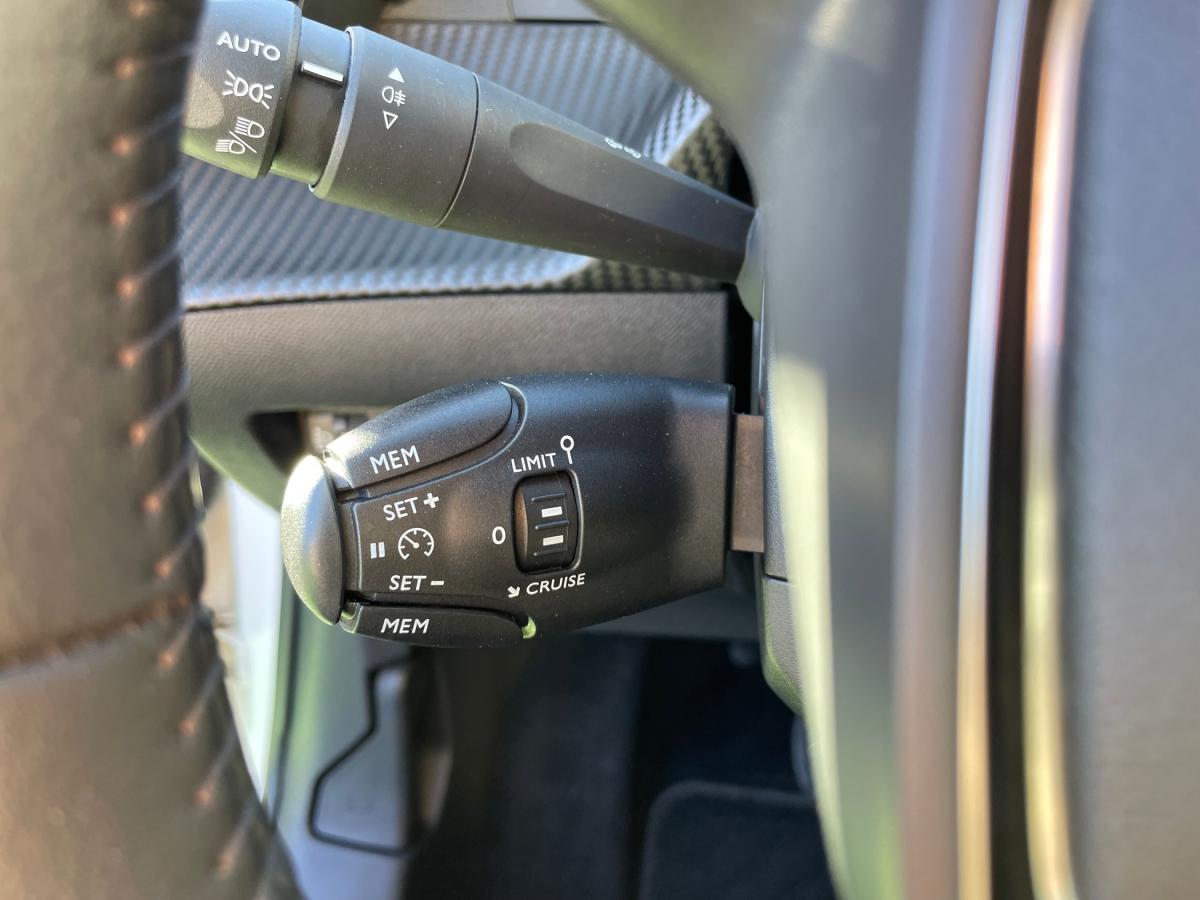 peugeot-208-2022-eletrico-0cc