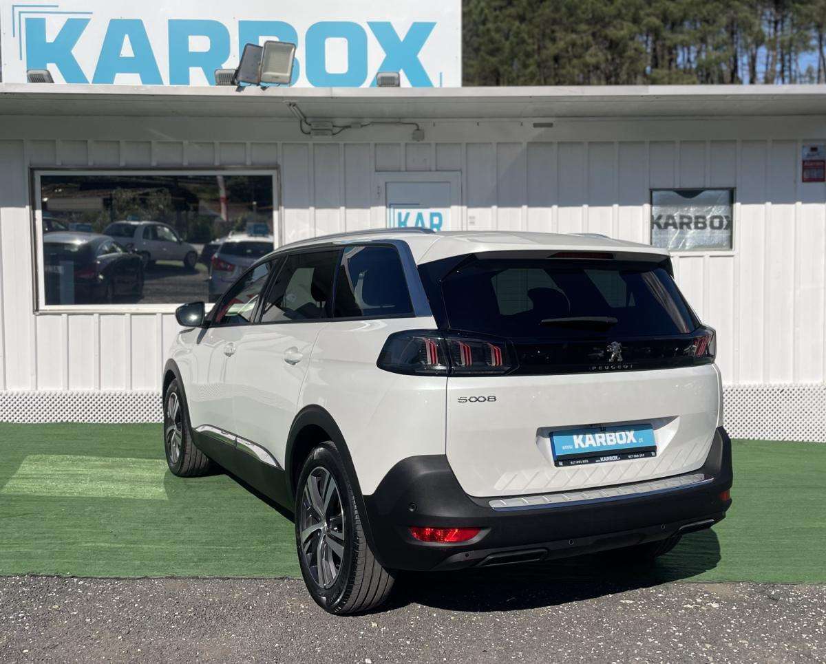 peugeot-5008-2022-diesel-1499cc