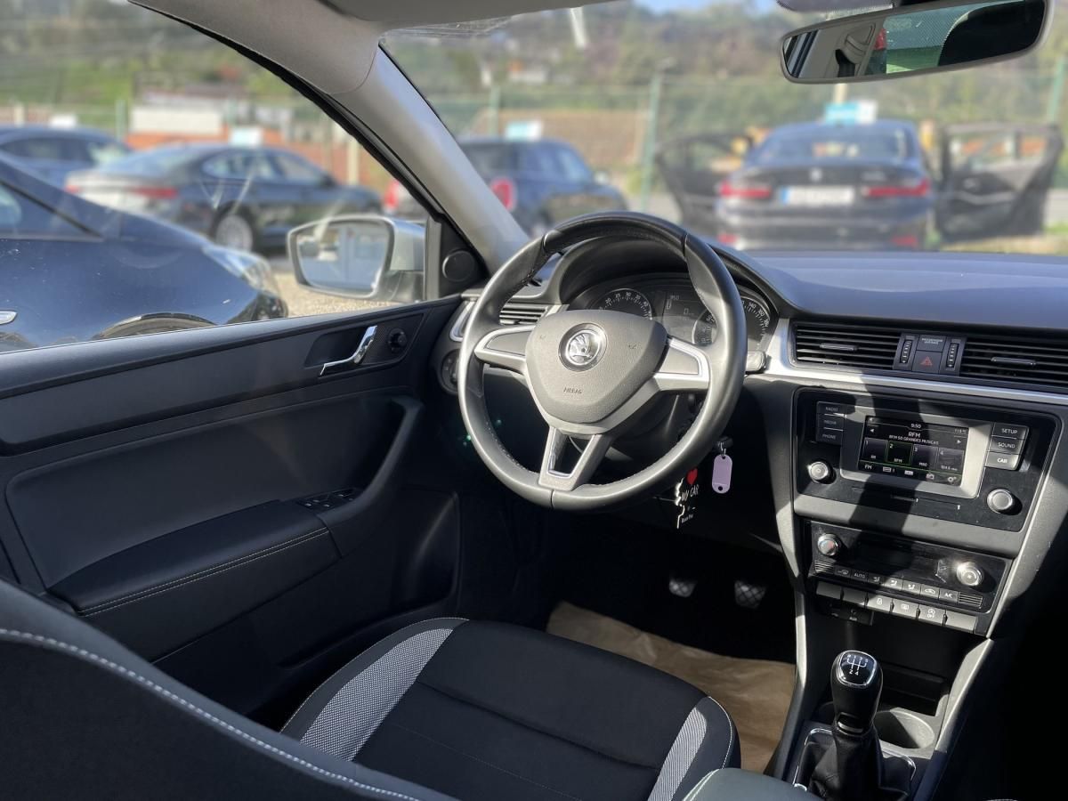 skoda-rapid-spaceback-2017-diesel-1422cc