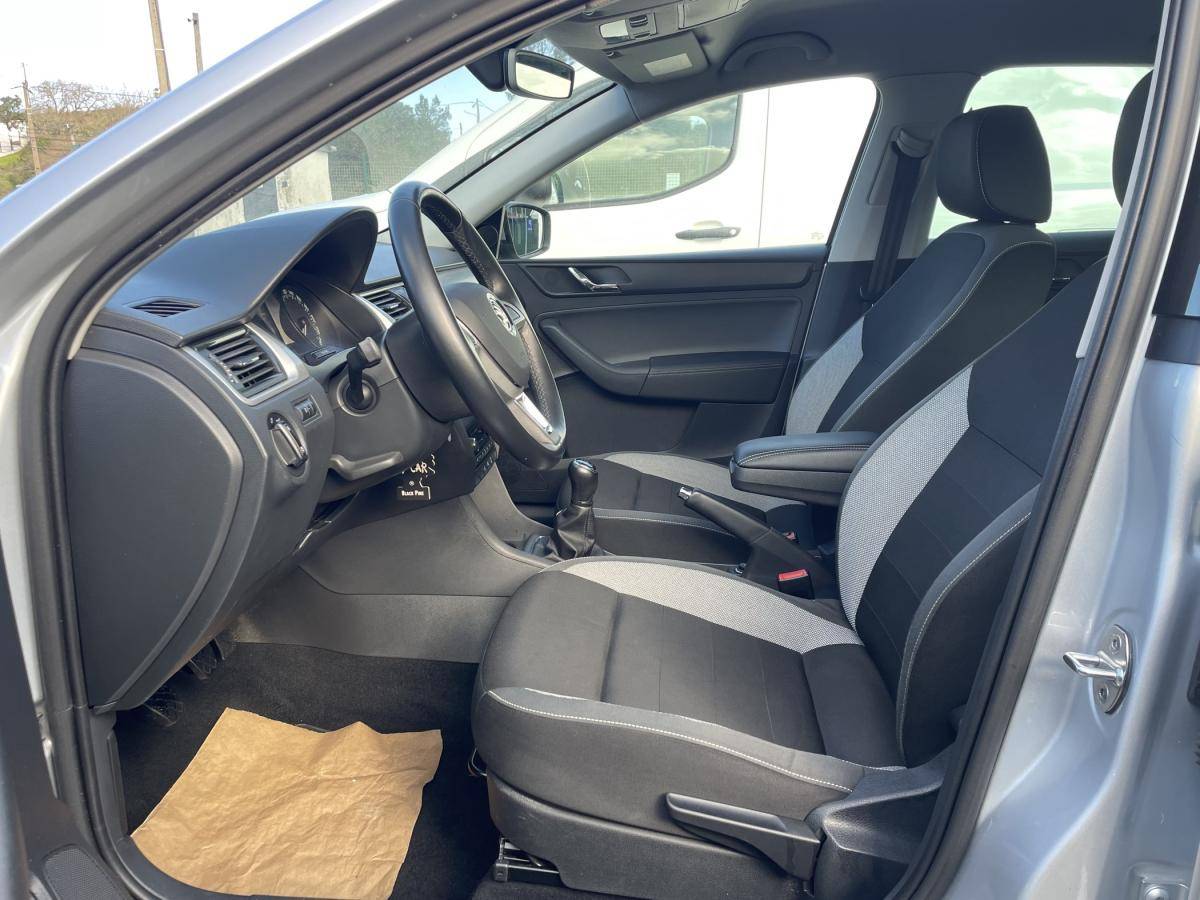 skoda-rapid-spaceback-2017-diesel-1422cc