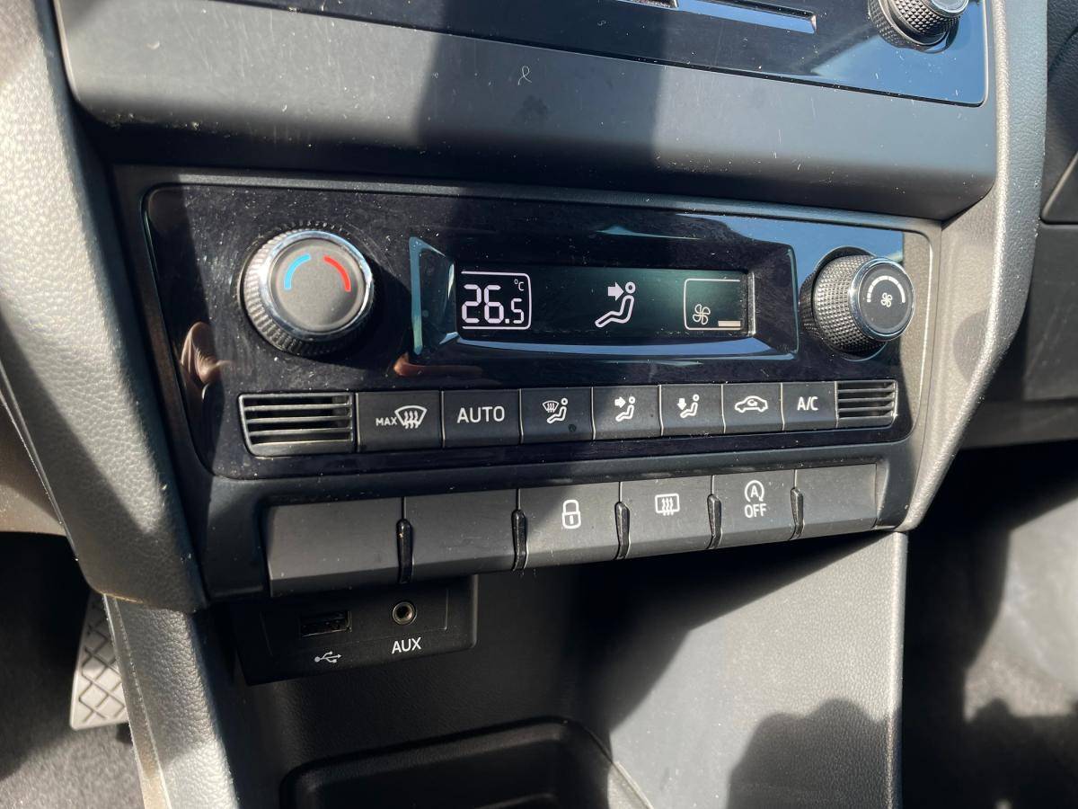 skoda-rapid-spaceback-2017-diesel-1422cc