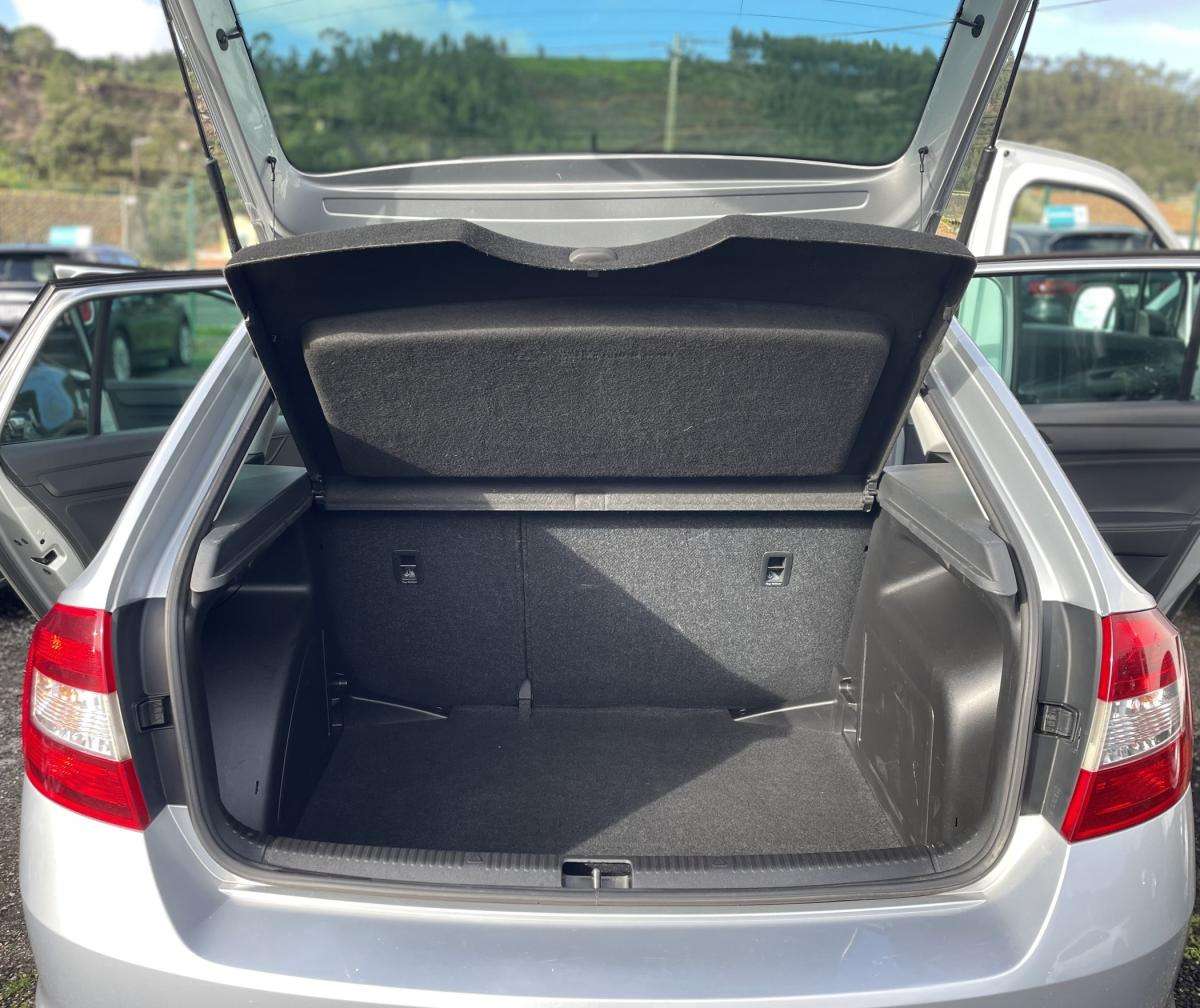 skoda-rapid-spaceback-2017-diesel-1422cc