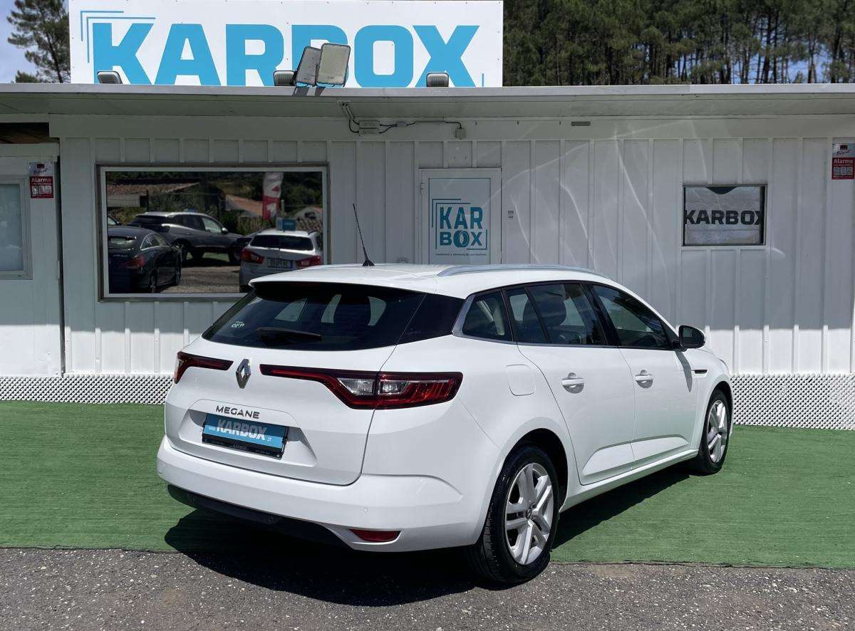 renault-megane-sport-tourer-2017-diesel-1461cc