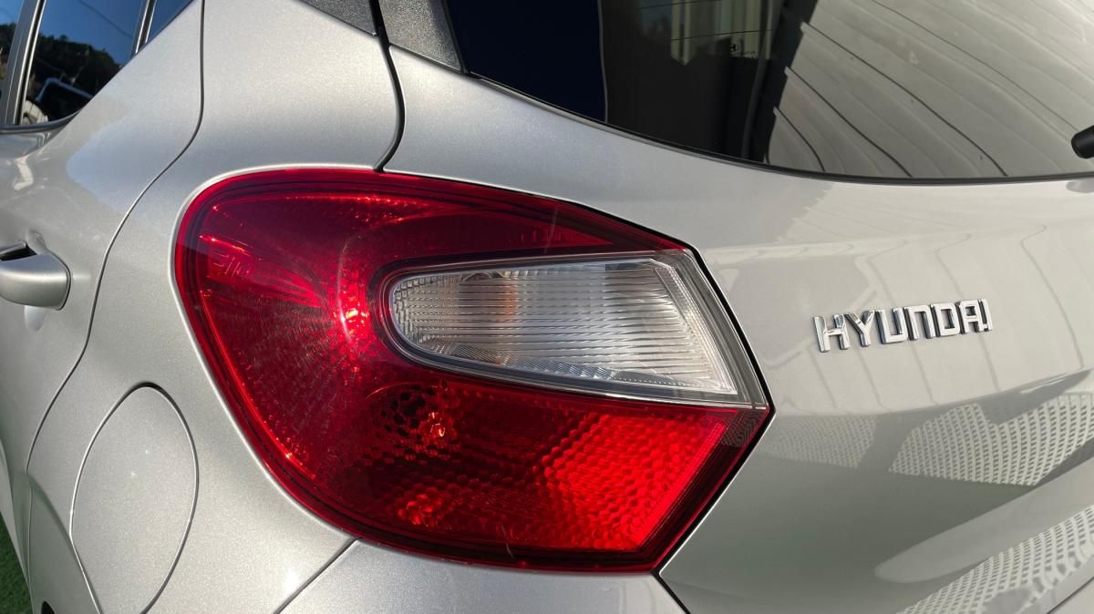 hyundai-i10-2023-gasolina-998cc