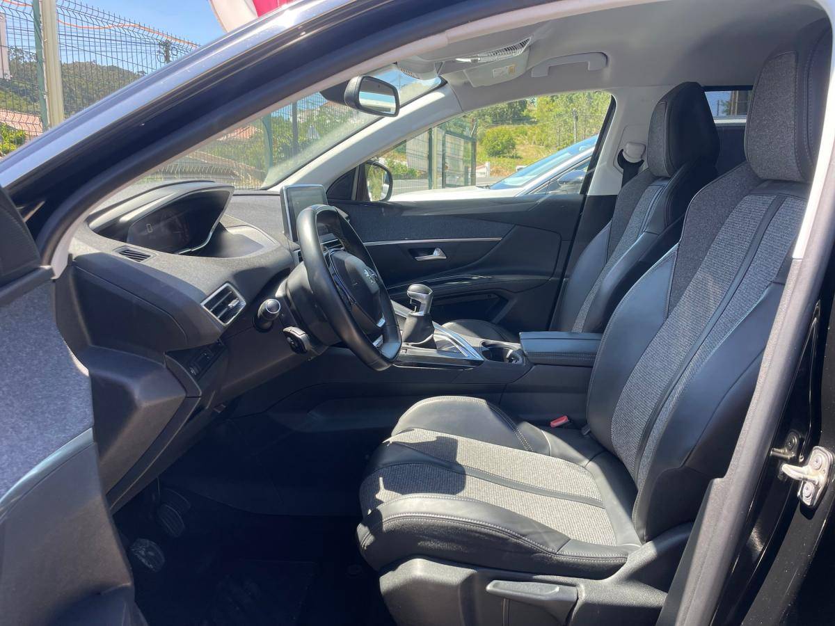 peugeot-5008-2018-diesel-1499cc