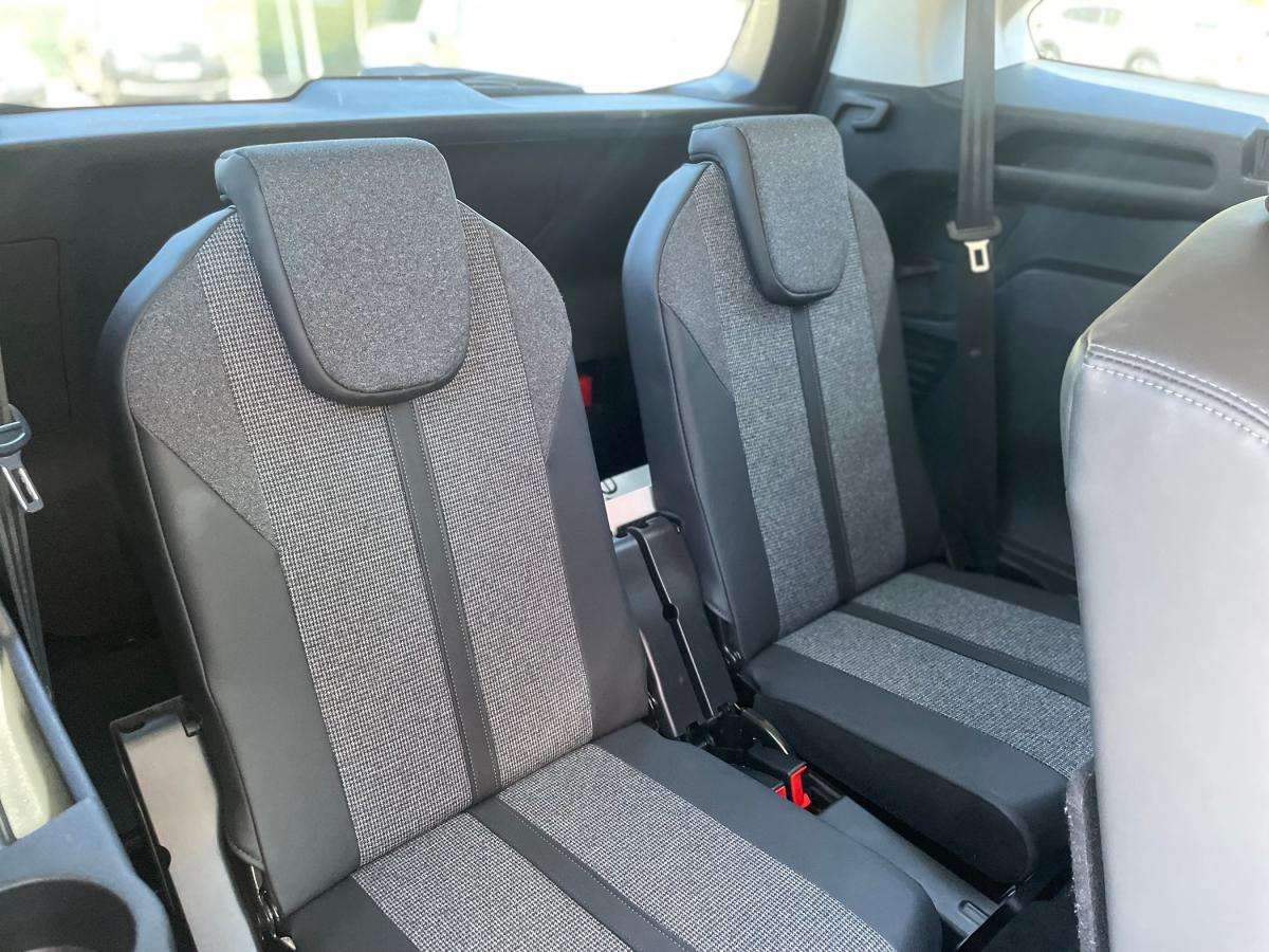 peugeot-5008-2018-diesel-1499cc