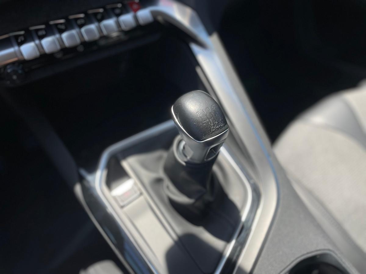peugeot-5008-2018-diesel-1499cc