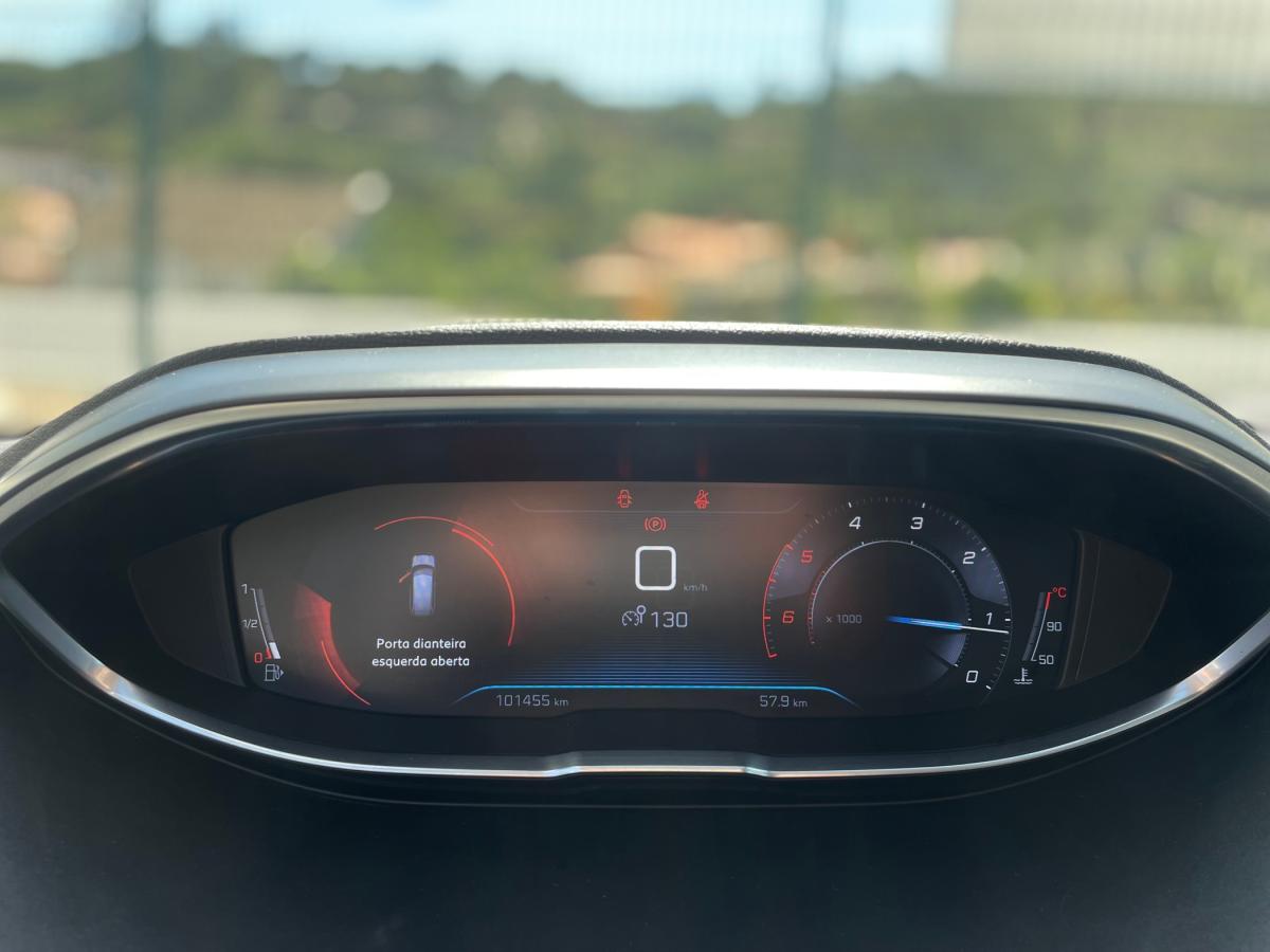 peugeot-5008-2018-diesel-1499cc
