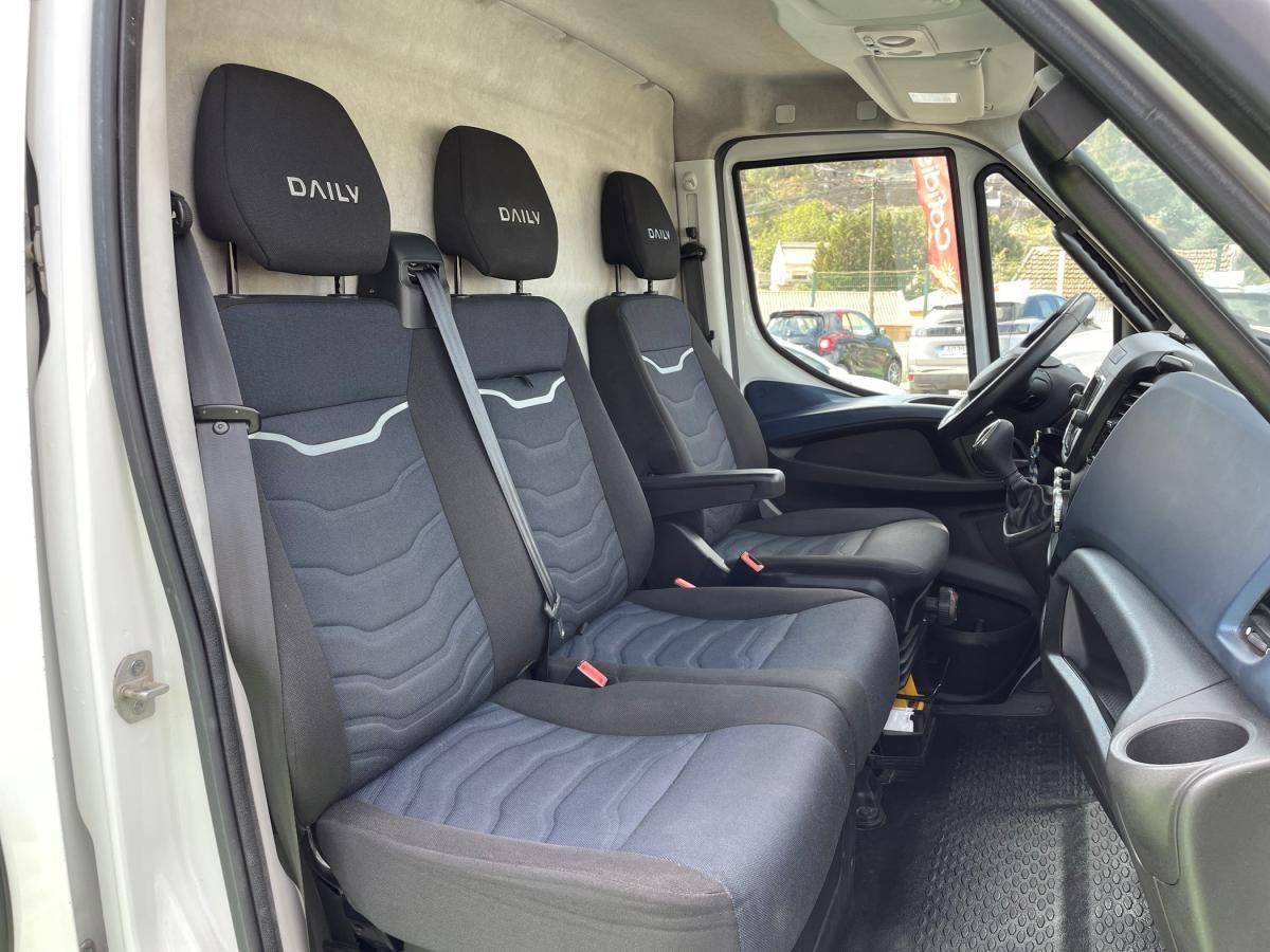 iveco-daily-2021-diesel-2998cc