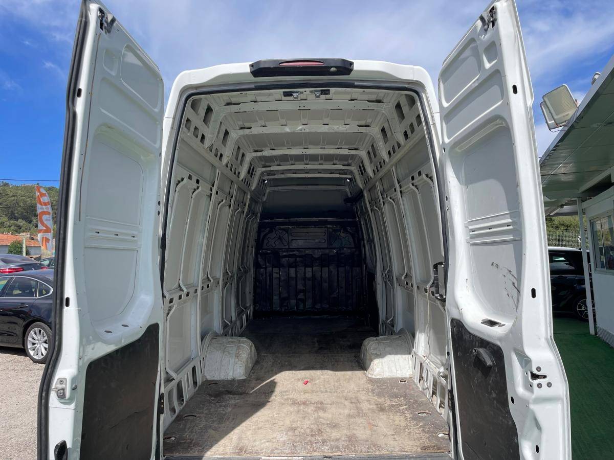 iveco-daily-2021-diesel-2998cc