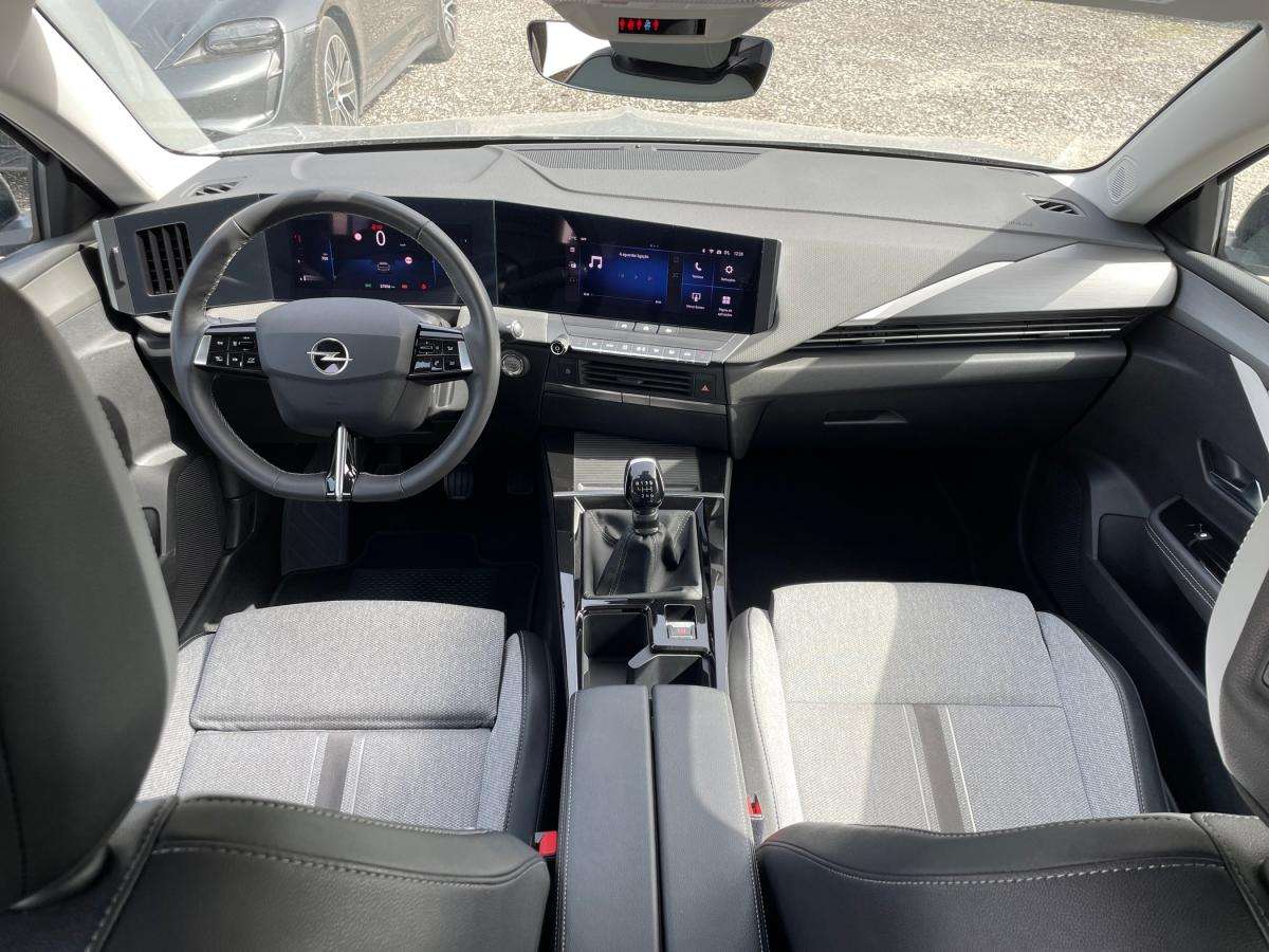 opel-astra-2023-gasolina-1199cc