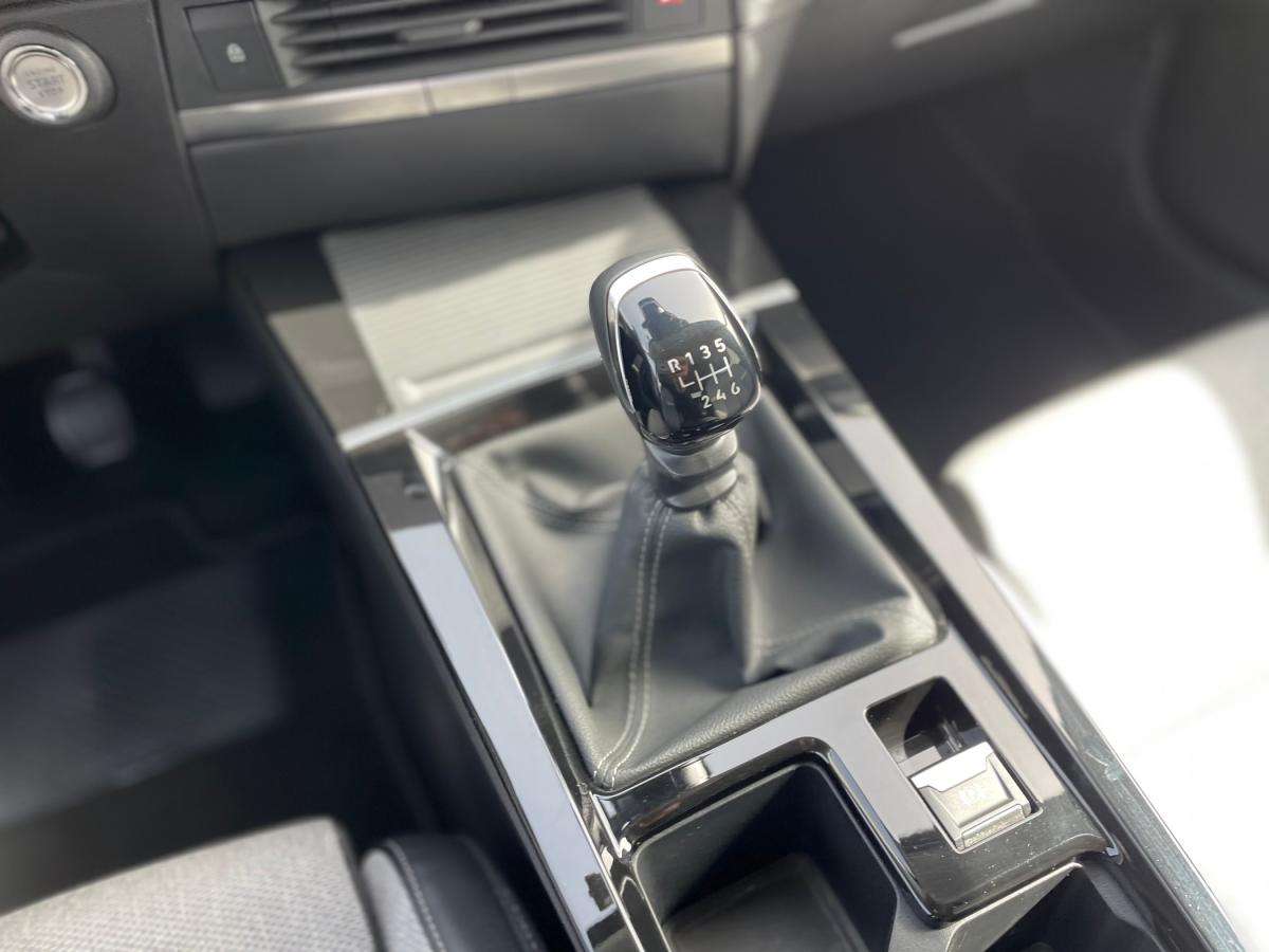 opel-astra-2023-gasolina-1199cc