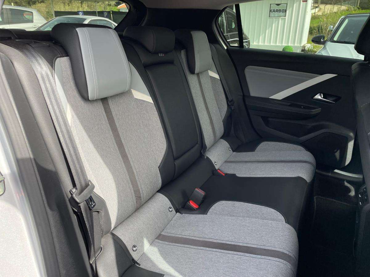 opel-astra-2023-gasolina-1199cc