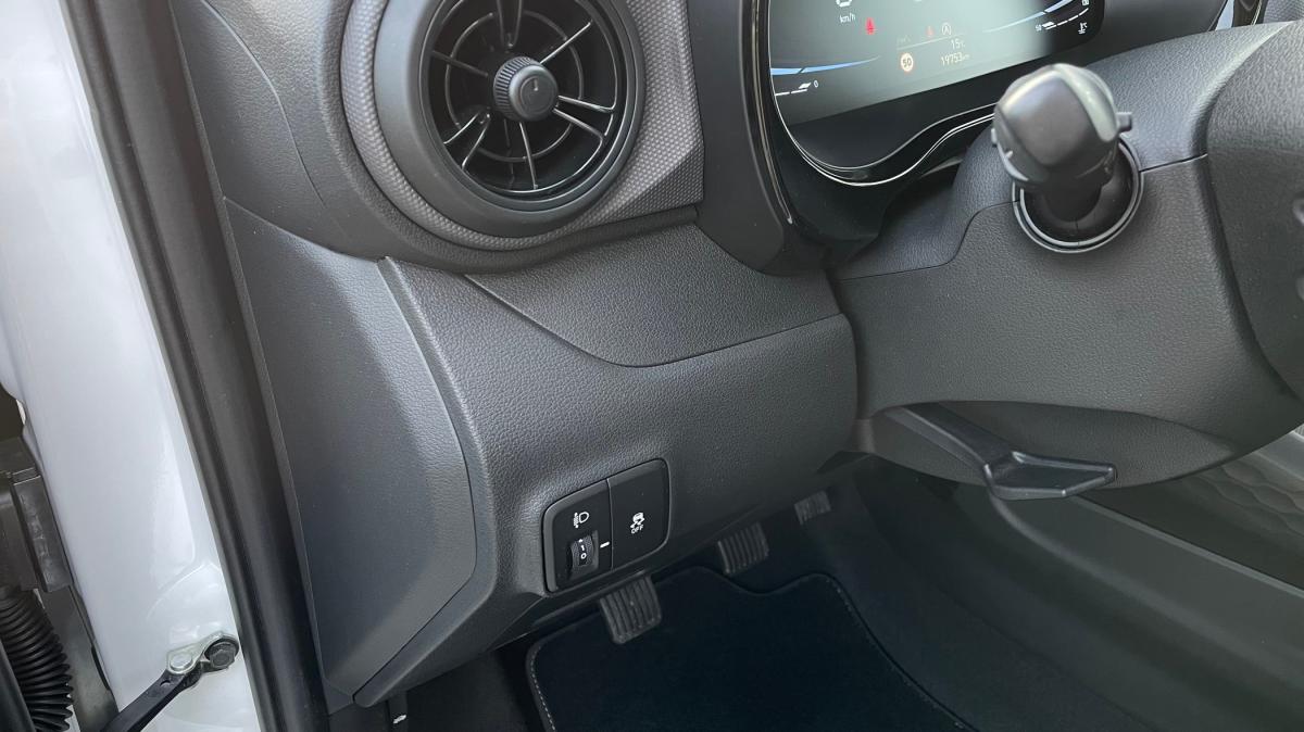 hyundai-i10-2023-gasolina-998cc