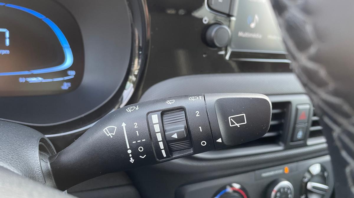 hyundai-i10-2023-gasolina-998cc