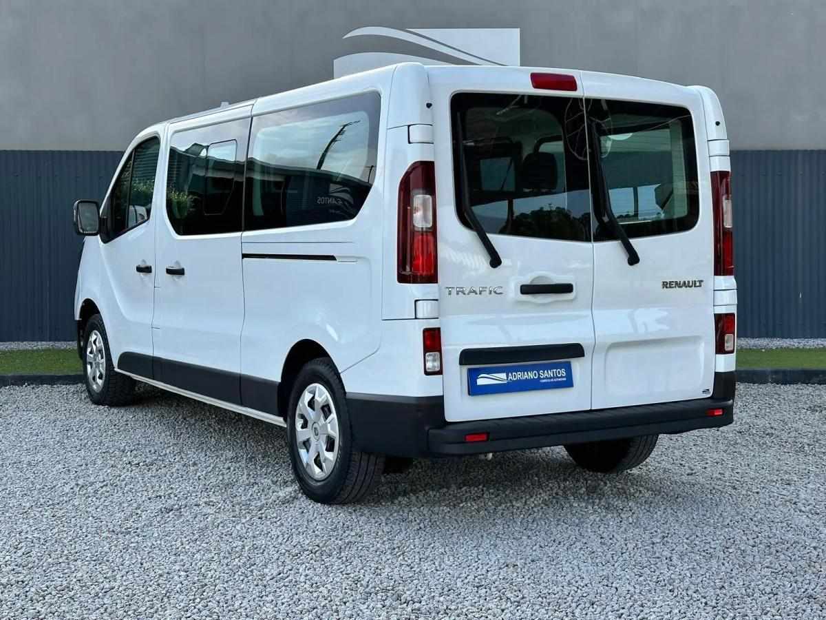 renault-trafic-2023-diesel-1997cc