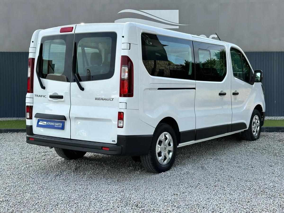 renault-trafic-2023-diesel-1997cc