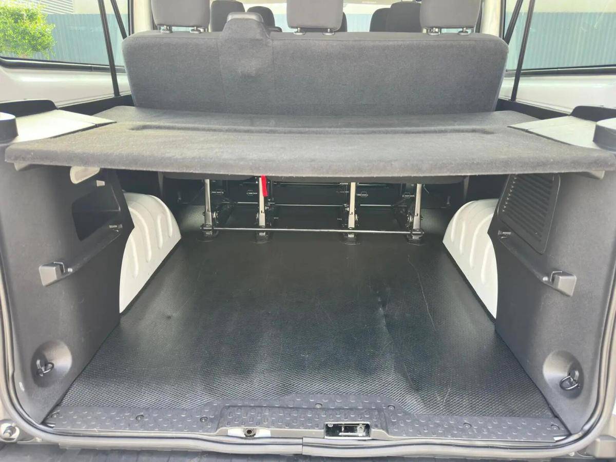 renault-trafic-2023-diesel-1997cc