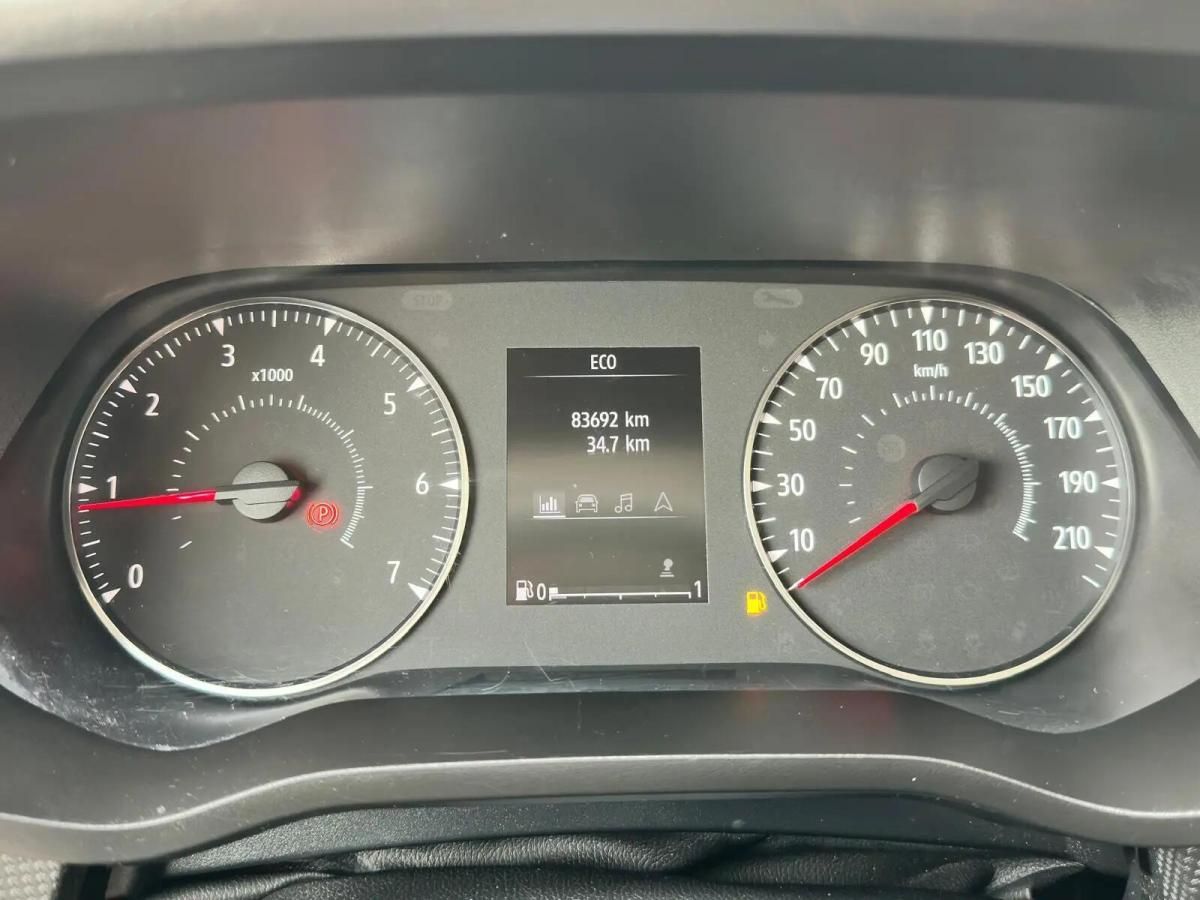 renault-trafic-2023-diesel-1997cc
