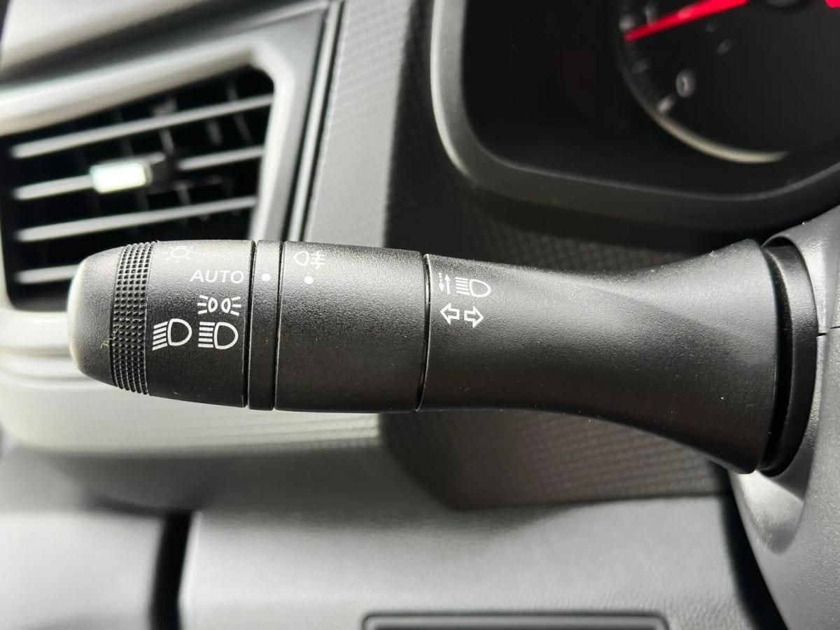 renault-trafic-2023-diesel-1997cc