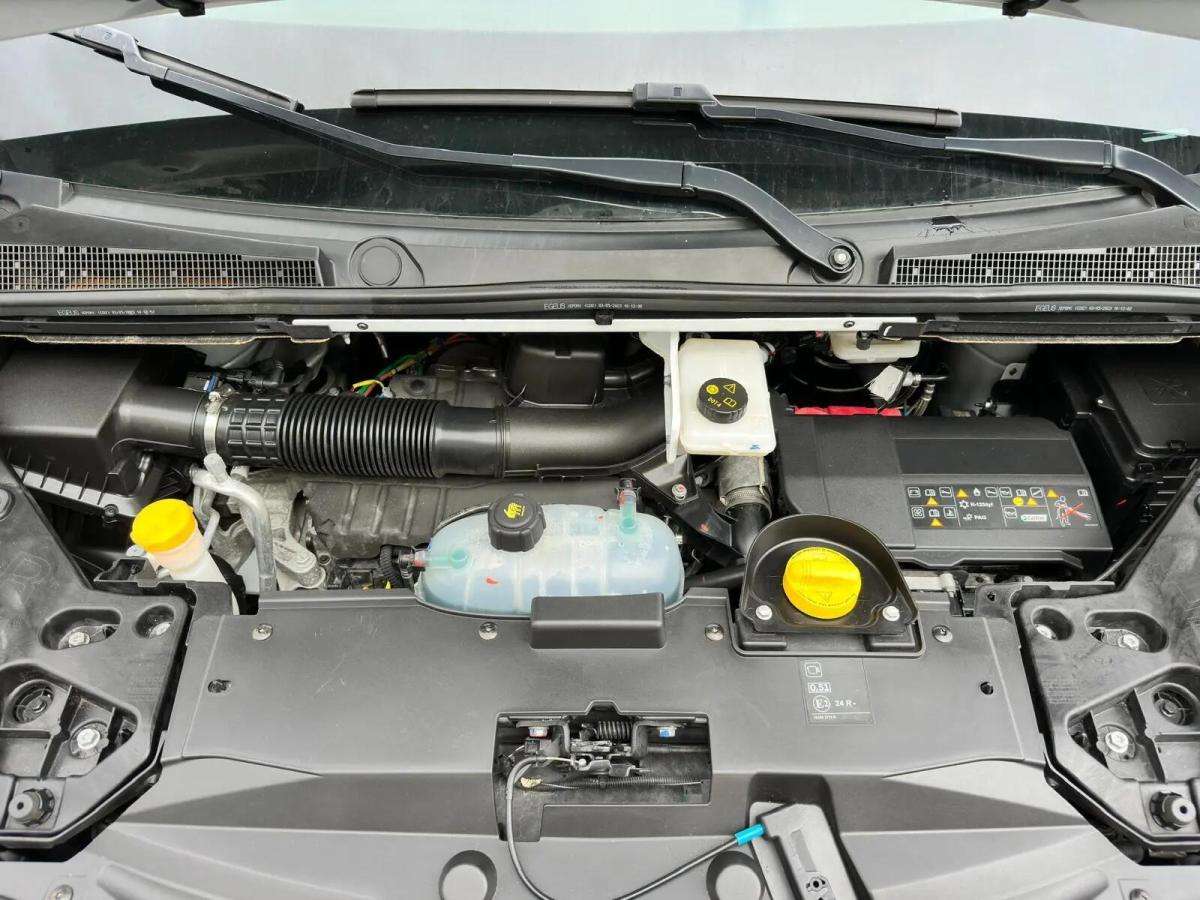 renault-trafic-2023-diesel-1997cc