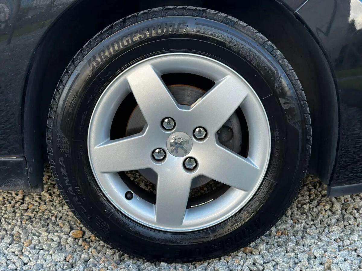 peugeot-207-2010-diesel-1560cc