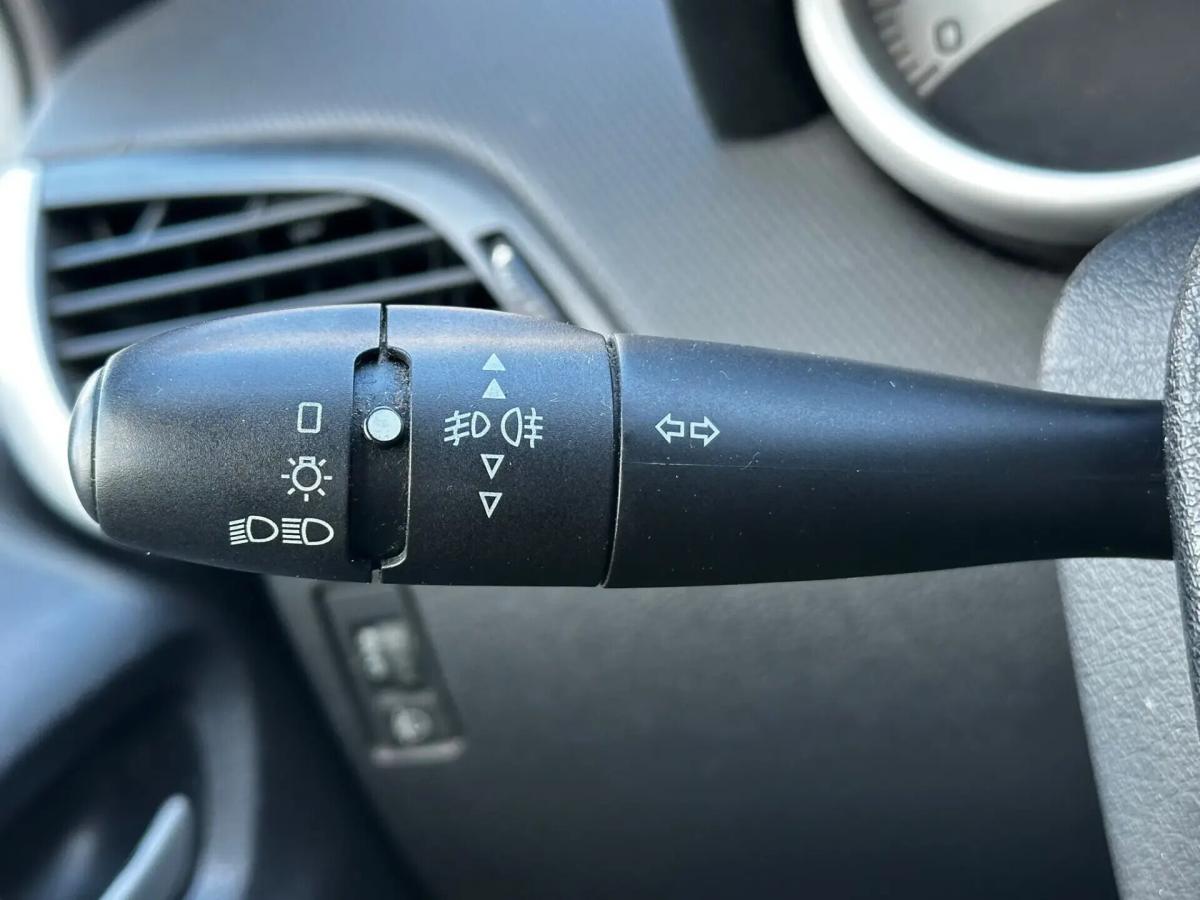 peugeot-207-2010-diesel-1560cc