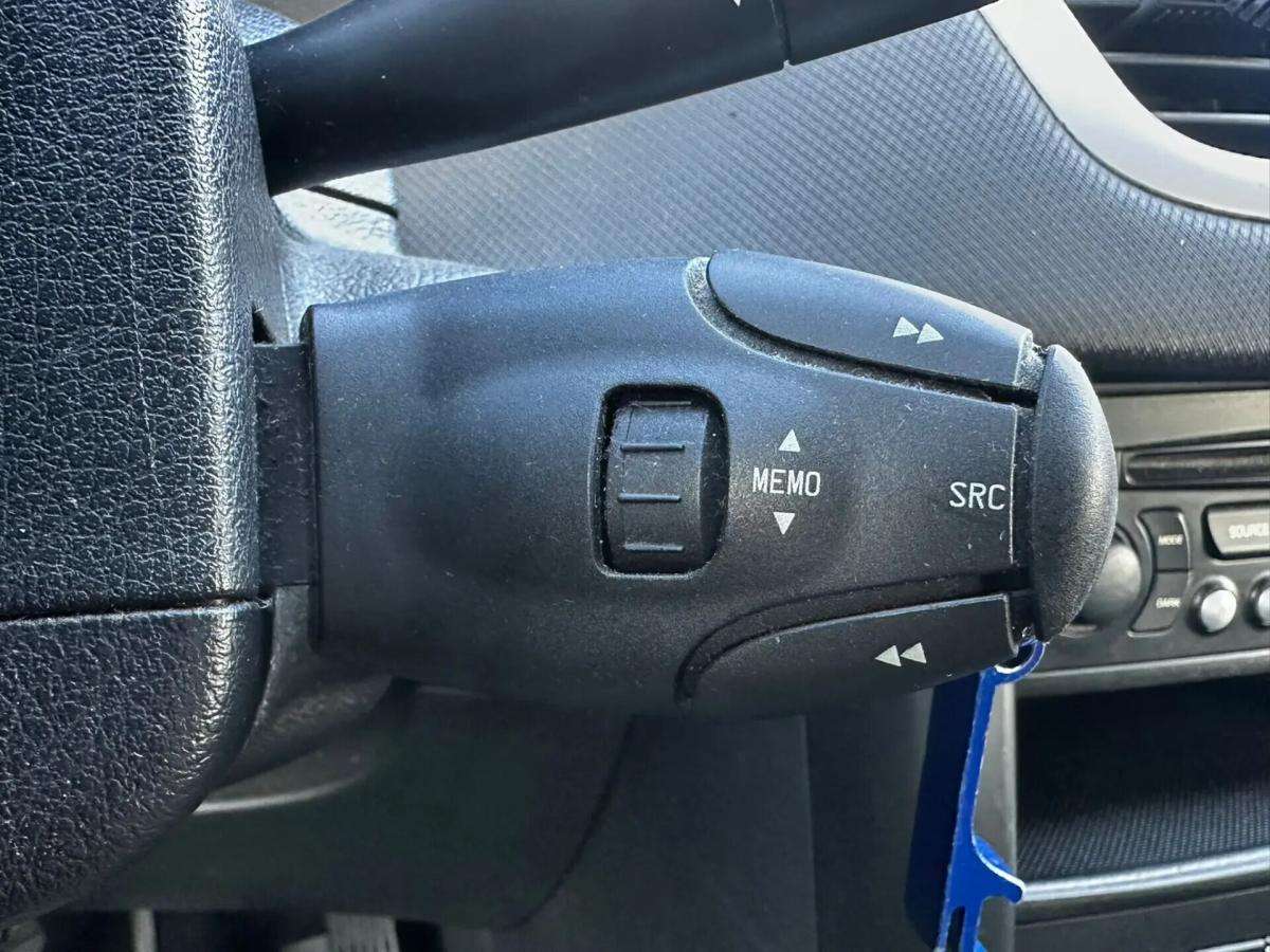 peugeot-207-2010-diesel-1560cc