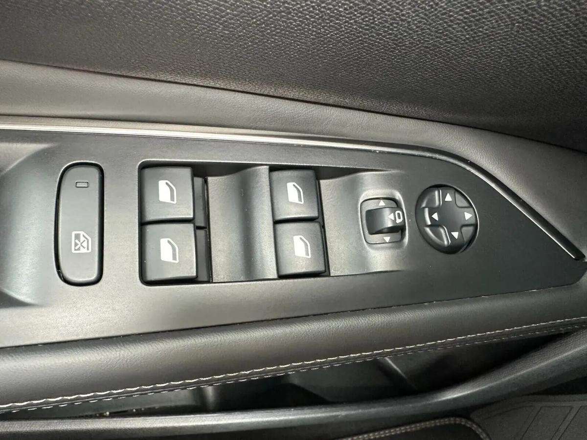 peugeot-3008-2017-diesel-1560cc