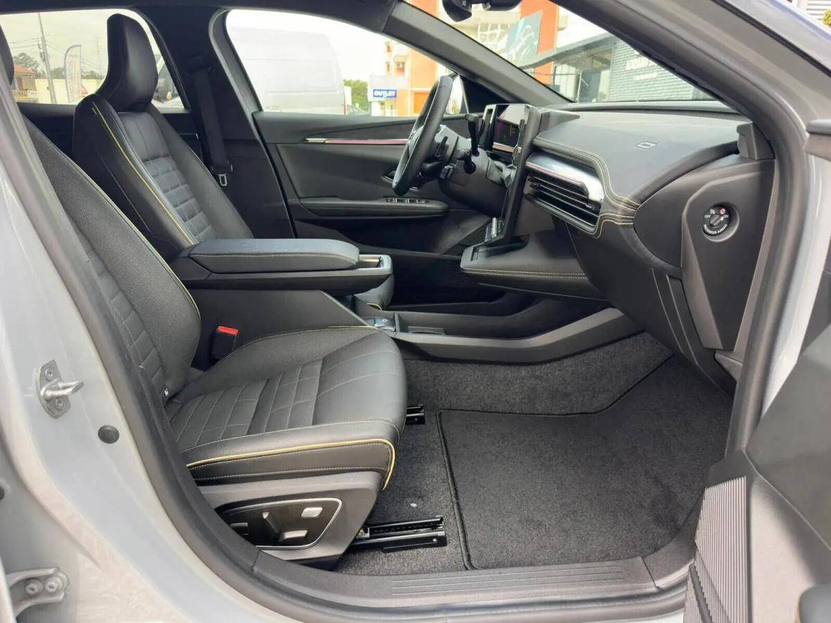 renault-megane-e-tech-2025-eletrico-0cc