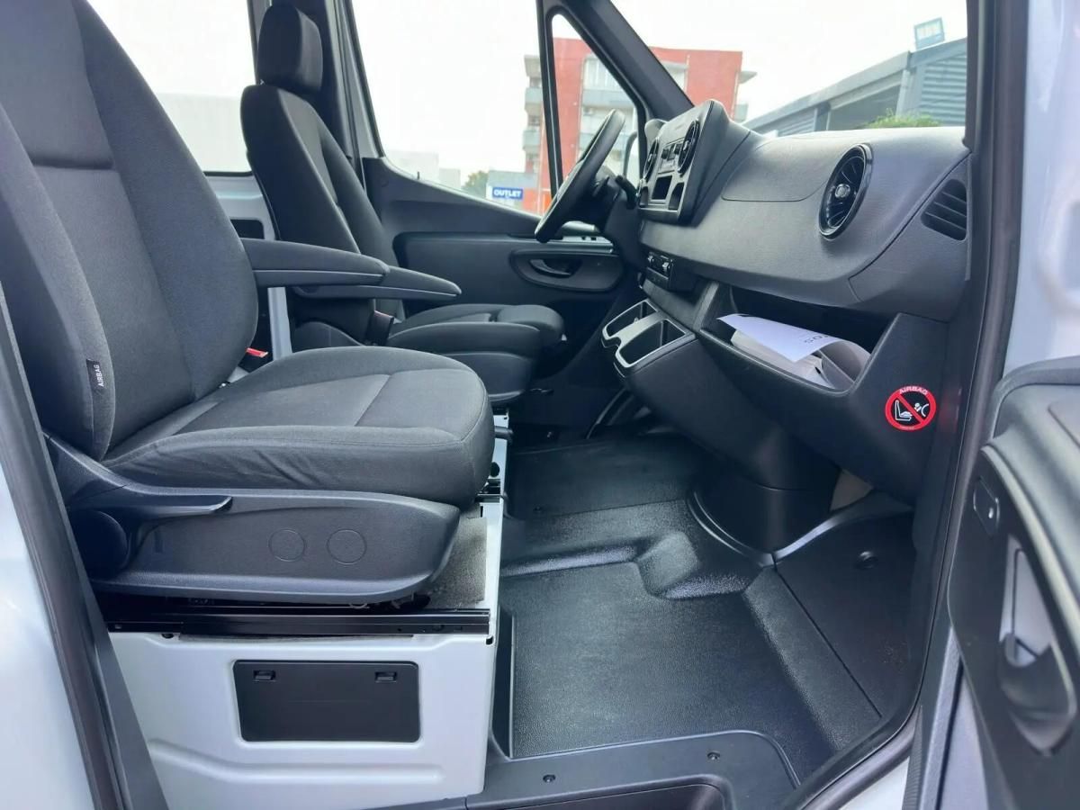 mercedes-benz-sprinter-215-cdi-2021-diesel-1950cc