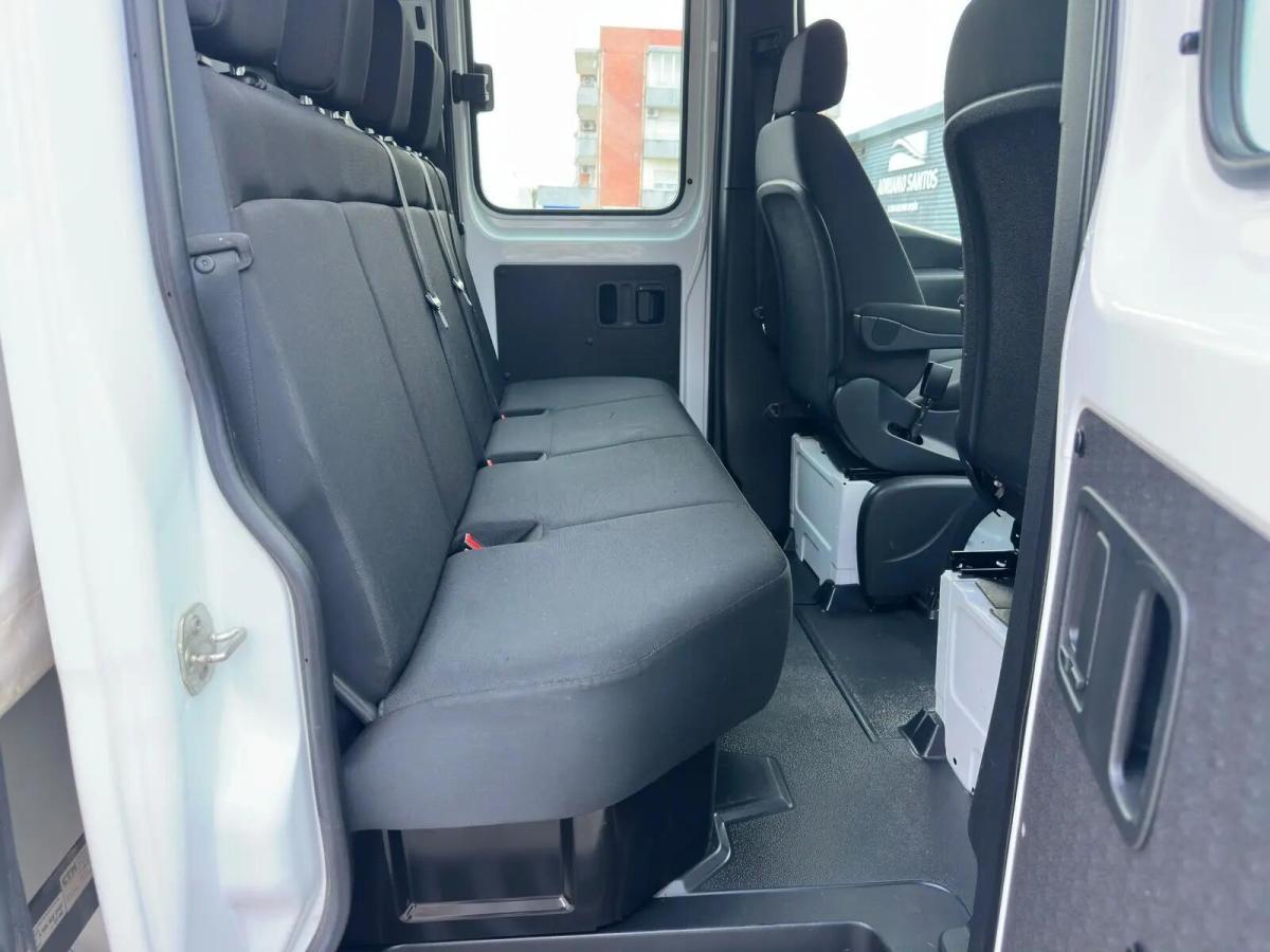 mercedes-benz-sprinter-215-cdi-2021-diesel-1950cc