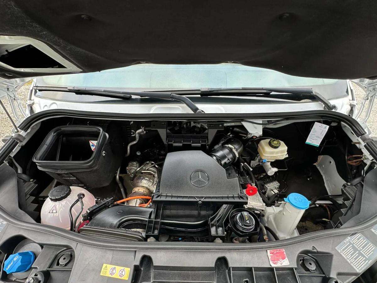 mercedes-benz-sprinter-215-cdi-2021-diesel-1950cc