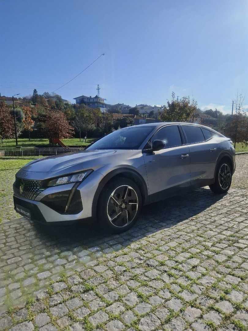 peugeot-408-2023-hibrido-1598cc