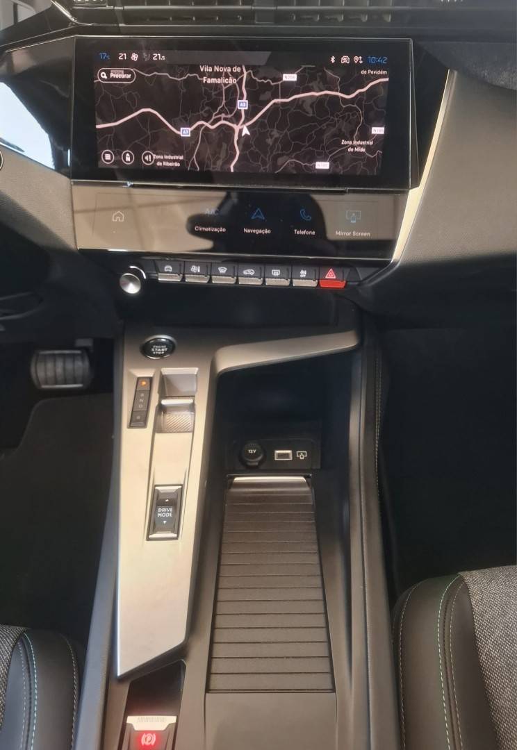 peugeot-408-2023-hibrido-1598cc