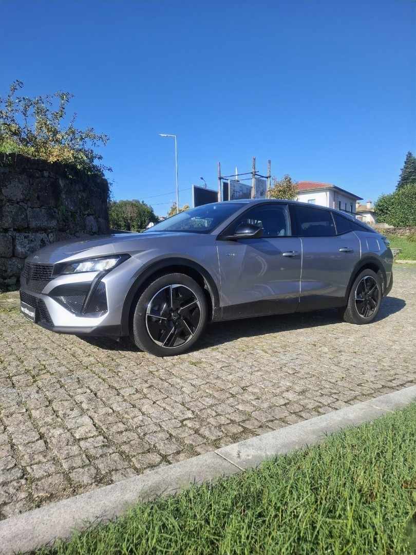 peugeot-408-2023-hibrido-1598cc