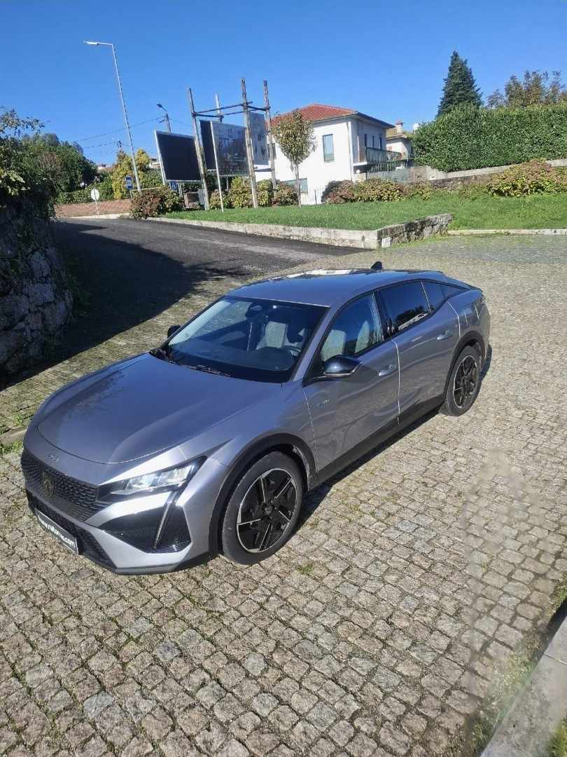 peugeot-408-2023-hibrido-1598cc
